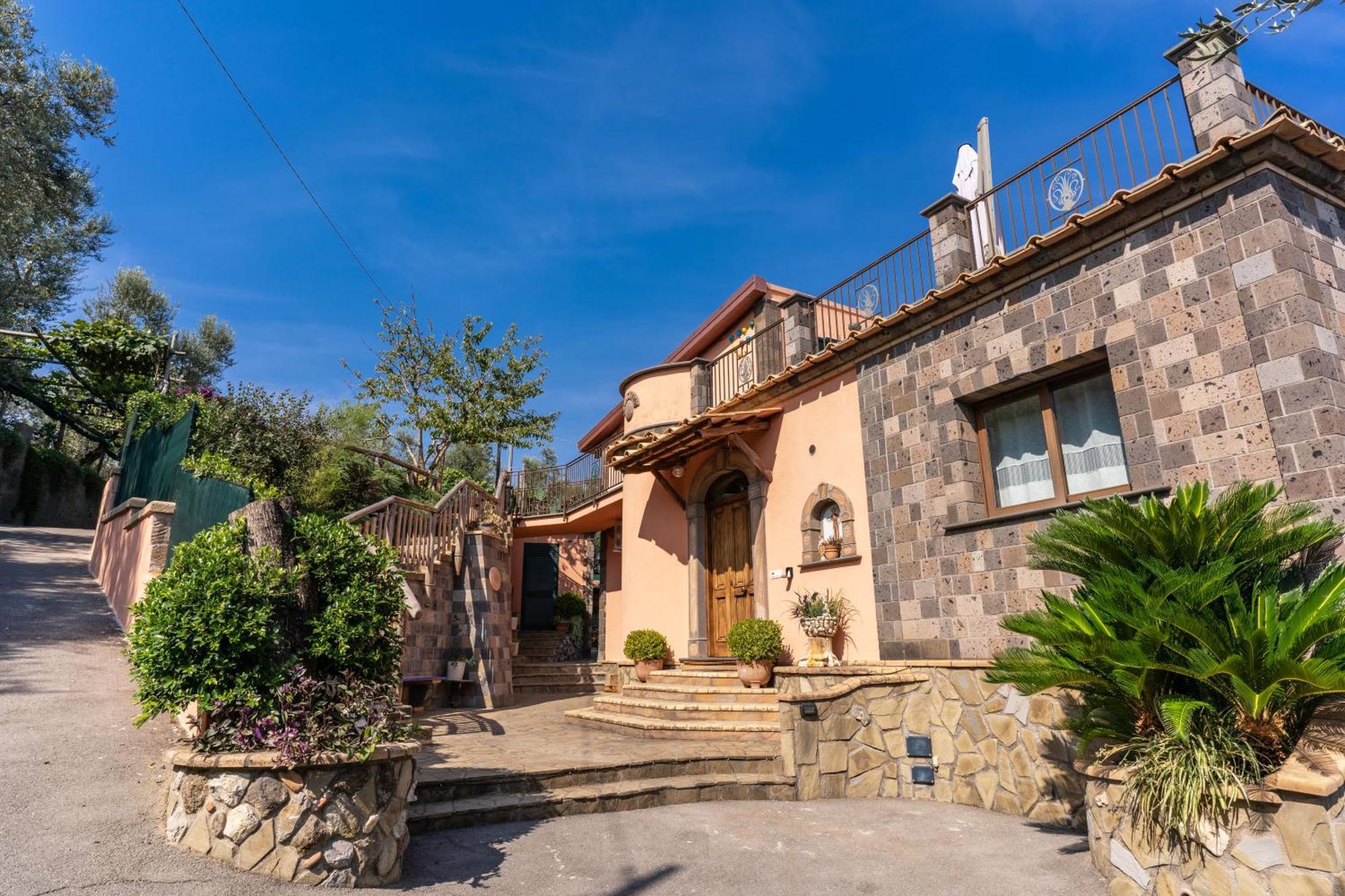 Villa Caruso Private Heated Pool & Sea View Sorrento Eksteriør billede